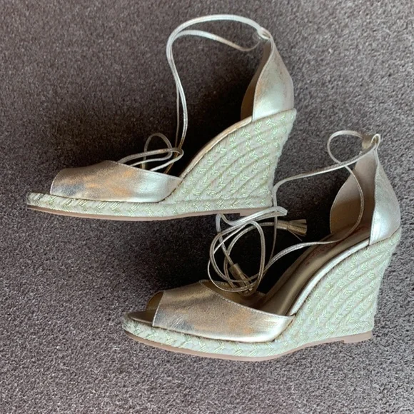 Lilly Pulitzer Aleena Wedge - Picture 3 of 5